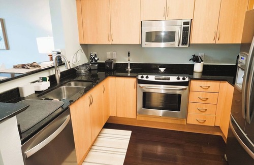 East Ocean Ave Condo | Nestled on the Intracoastal 1BR Minutes to Beach
