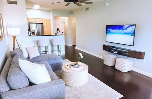 East Ocean Ave Condo | Nestled on the Intracoastal 1BR Minutes to Beach
