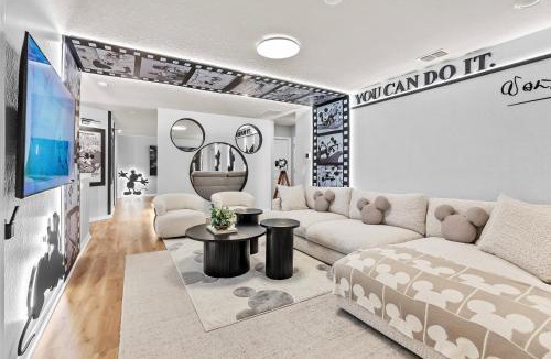 Four Corners House | NEW 10BD At Windsor Cay Pool and Game Room