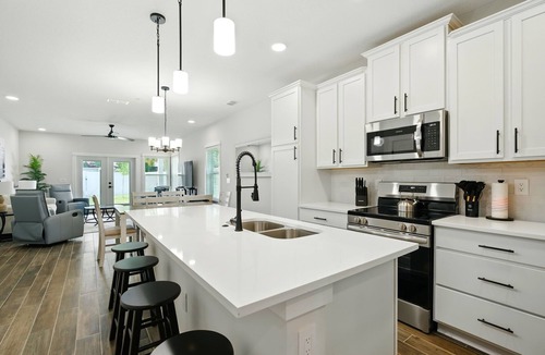 Jacksonville Beach House | New 3BR luxury townhome in Jax Bch, walk to beach!