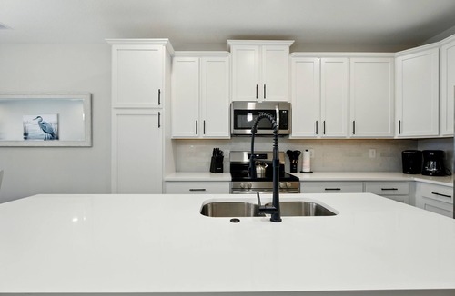 Jacksonville Beach House | New 3BR luxury townhome in Jax Bch, walk to beach!