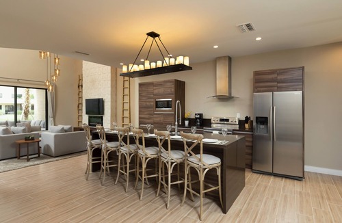 Florida Central Atlantic Coast House | New 4 B/R Near Disney, Free Parking & Wi-Fi, Family Friendly Heated Pool