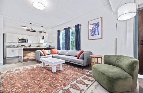 Tampa Heights House | [NEW] 6BR Pool Villa | Sleeps 16 | Near Downtown