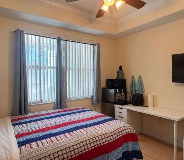 Bonita Shores Hotel | NEW Beach Studio with Queen Bed