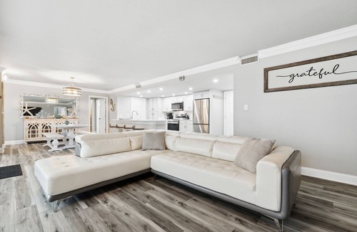 West Panama City Beach Condo | 😎NEW Beachfront 😎GLASS+VIEW in 2MASTER Suites+BUNK ROOM*FREE BeachChairs804E😎