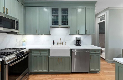 Admiral Estates Condo | NEW Beachfront, Stocked, Sleeps 6