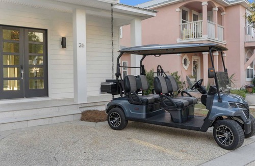 Seawalk Circle House | NEW "Bikinis & Martinis" Private Pool,Gulf Views, Bikes, LSV