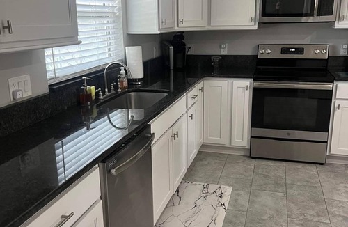 Orange City House | New bright modern home, near Orlando Daytona Beach, Blue Springs