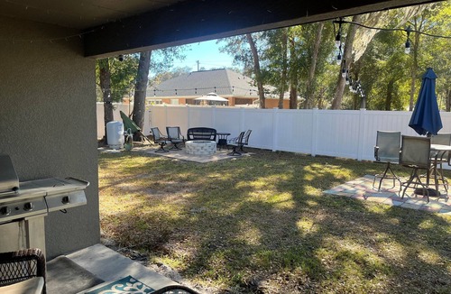 Orange City House | New bright modern home, near Orlando Daytona Beach, Blue Springs