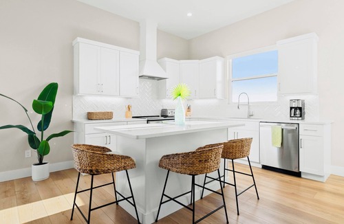 Wilbur-By-The-Sea House | NEW Directly Across from Beach with Pool