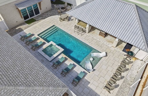 Laguna Beach House | NEW Family LUX Laguna Haven - 6 Seater LSV - Bikes - Beachfront