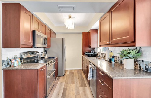 Pinellas Park House | *NEW* HEATED POOL & Jacuzzi! Foosball! King Bed!