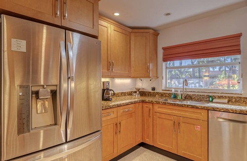 Coral Heights House | NEW Intro Rate! Pool Home, Game Room, Mins to Beach and Nightlife!