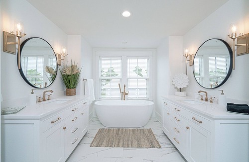 Lakeside at Blue Mountain Beach House | New large home-3400 sq ft-3 balconies-2 free bikes-gourmet kitchen