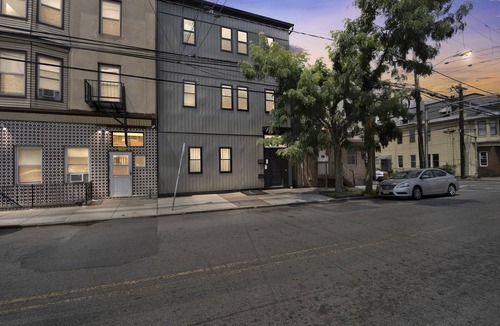 North Ironbound Apartment | NEW LISTING! Charming Gem in Newark by RedAwning
