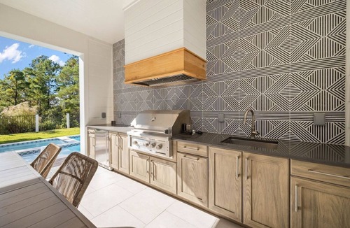 Gulfview Heights House | New, Loaded! 6-Seater LSV, 6 Bikes, Private Pool, Walk to Beach!