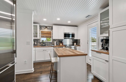 Seminole Apartment | New luxury apartment in Seminole. Less than 5 minutes to Gulf beaches!
