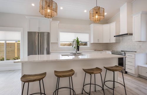 Anna Maria House | New Luxury-Professionally Decorated Home Pool/Spa 5 Minutes walk to beach