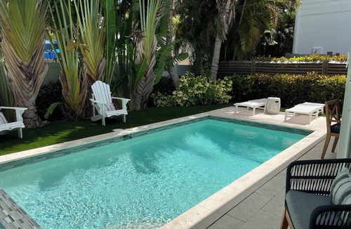 Anna Maria House | New Luxury-Professionally Decorated Home Pool/Spa 5 Minutes walk to beach