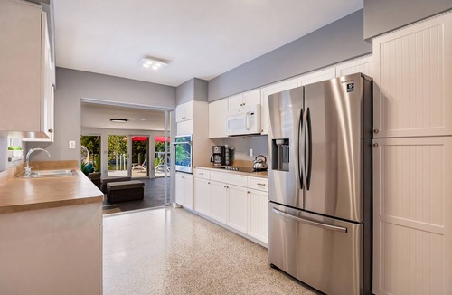 Edgewater House | NEW MODERN 4/3 WATERFRONT HEATED POOL GULF ACCESS FLORIDA HOME