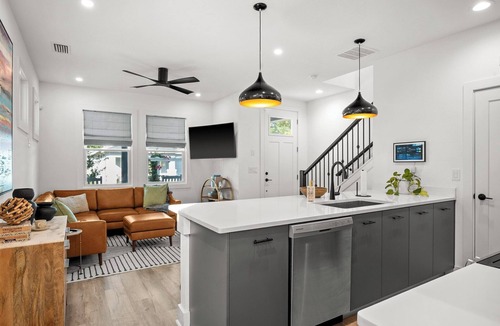 East Ybor House | New Pristine & Convenient in Tampa's Historic Ybor