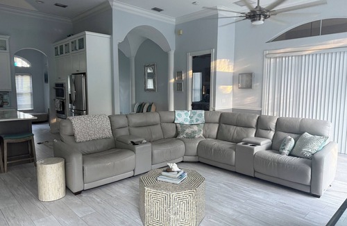 Vero Beach House | NEW!☀️Vero Islander is minutes to 🏖️beach. Private pool in a gated community🌴