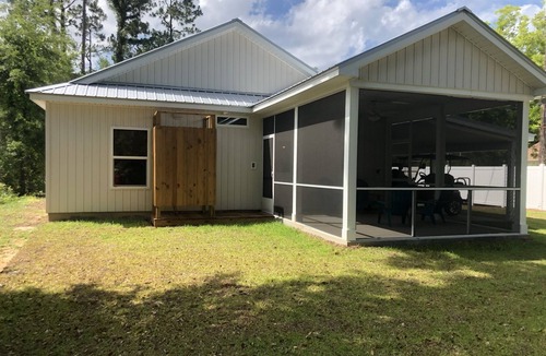 Port St. Joe House | Newer home close to bay and downtown 8 minute walk to bay