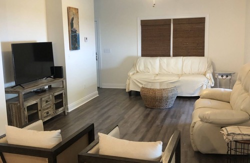 Port St. Joe House | Newer home close to bay and downtown 8 minute walk to bay