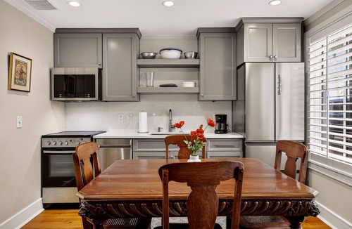 Historic Downtown Savannah Apartment | Newly Built Executive Rental in Heart of Historic District by Lucky Savannah