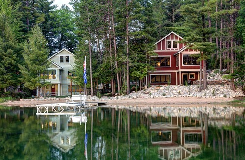 Mayfield House | Newly Built Luxury Lakefront Lodge With Sandy Beach,Kayak/SUPs, Dock