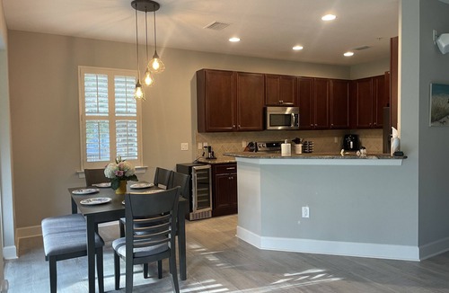Naples Condo | Newly furnished Condo in Naples
