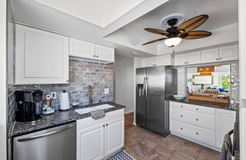 Tarpon Springs House | Newly Furnished 2-Bedroom Townhome with Stunning Gulf Views