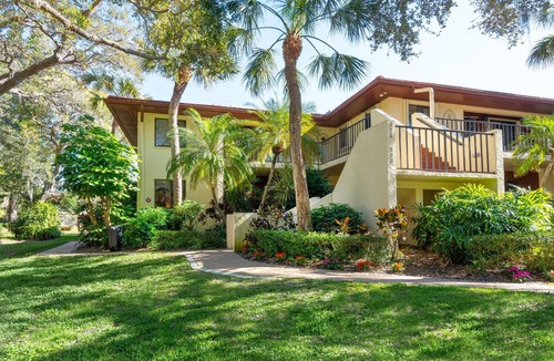 Trailer Estates Condo | Newly Listed! Peaceful Condo in Sarasota Bay