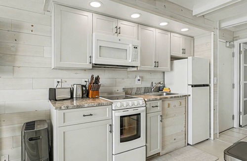 Crescent Beach Condo | 'Newly Remodeled' - Beautiful beach themed Oceanfront Condo on Crescent Beach