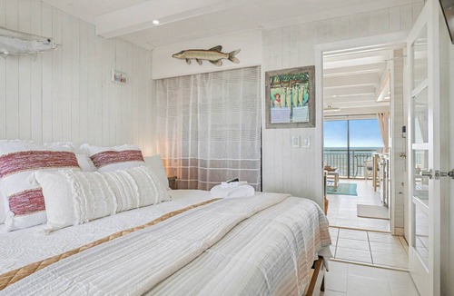 Crescent Beach Condo | 'Newly Remodeled' - Beautiful beach themed Oceanfront Condo on Crescent Beach
