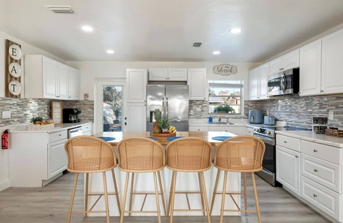 Apollo Beach House | Newly Remodeled Lush Boho Vibe