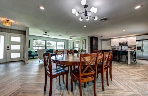Siesta Key House | Newly Remodeled! Pool home near Siesta Beach!
