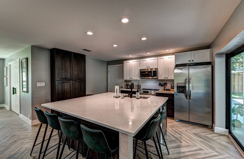 Siesta Key House | Newly Remodeled! Pool home near Siesta Beach!