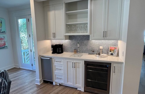 Saint Simons Island House | Newly Renovated Oceanfront Luxury Home - Pool, Putting Green & Steps to Village!