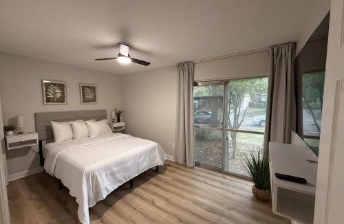 Gainesville House | Newly Renovated 2BR Near UF & Shands