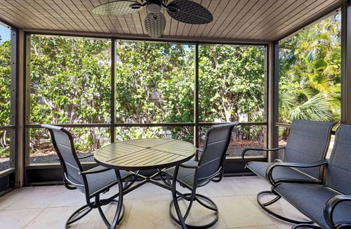 Sanibel Condo | Newly Renovated Beach Front 2 bed, 2 bath at Sanibel Moorings #111