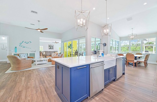 Sanibel House | Newly renovated beautiful Sanibel Island 5 bed/7 bath near beach home w/pool.