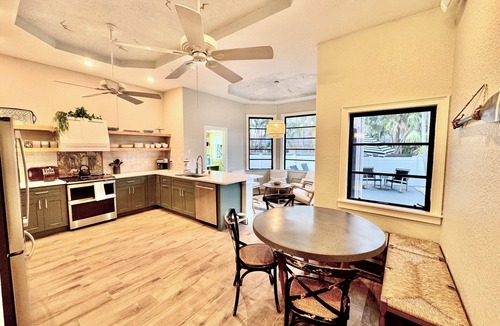 Anna Maria House | *NEWLY RENOVATED* Boutique Spanish-Style Villa - perfect for family & friends