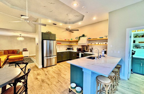 Anna Maria House | *NEWLY RENOVATED* Boutique Spanish-Style Villa - perfect for family & friends