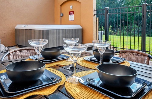 Kissimmee Villa | Newly Renovated Stylish Villa, With Star Wars, Mickey and Safari Themed Rooms #3tv4706