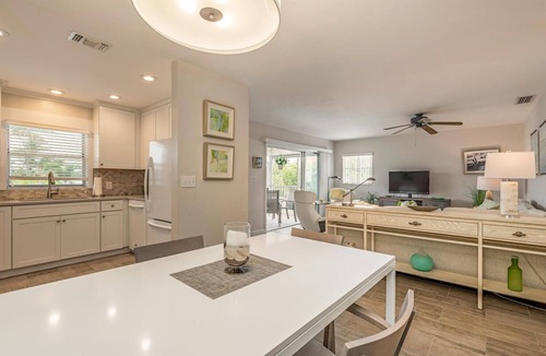 Royal Harbor Condo | Newly renovated Waterfront condo with new heated pool and dock