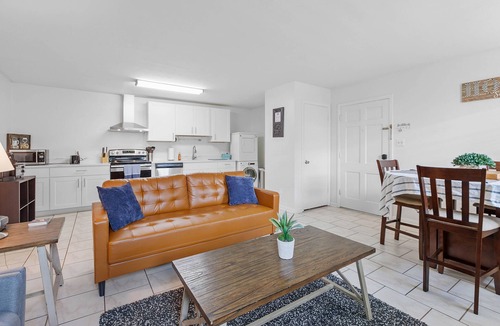 Tallahassee Condo | Newly renovatedTraditional Tally Charm 1 Mile From FSU Stadium