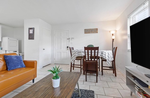 Tallahassee Condo | Newly renovatedTraditional Tally Charm 1 Mile From FSU Stadium