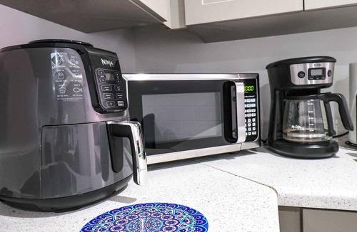 Orlando Apartment | *NewRenovatedAPT*KINGbed*PetsOk+Priv Entry
