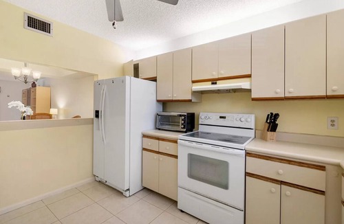Florida North Atlantic Coast Apartment | Nice full furnished apartment in North Palm Beach